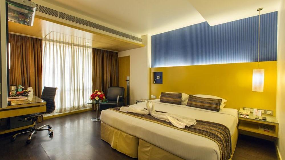 Ramee Guesline Hotel, Dadar Mumbai Exterior photo